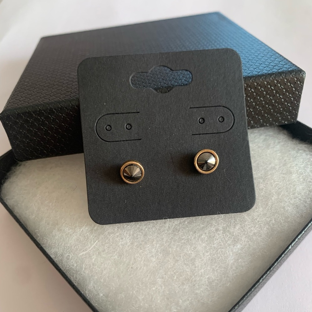 Gold Tone Gray Stud Earrings